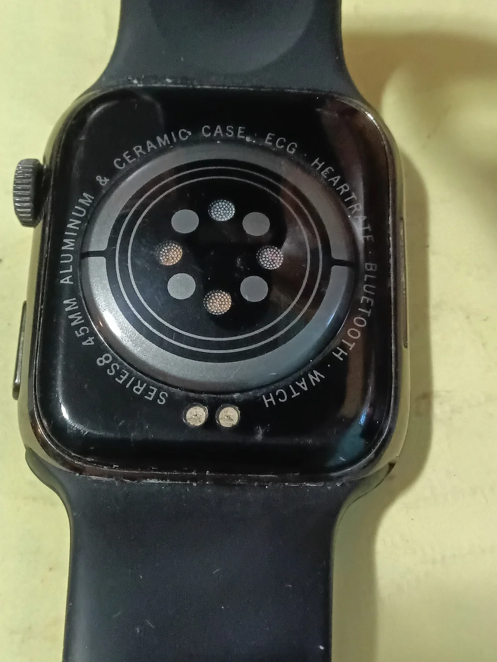Black Smartwatch with Black Silicone Band - Fitness & Notifications